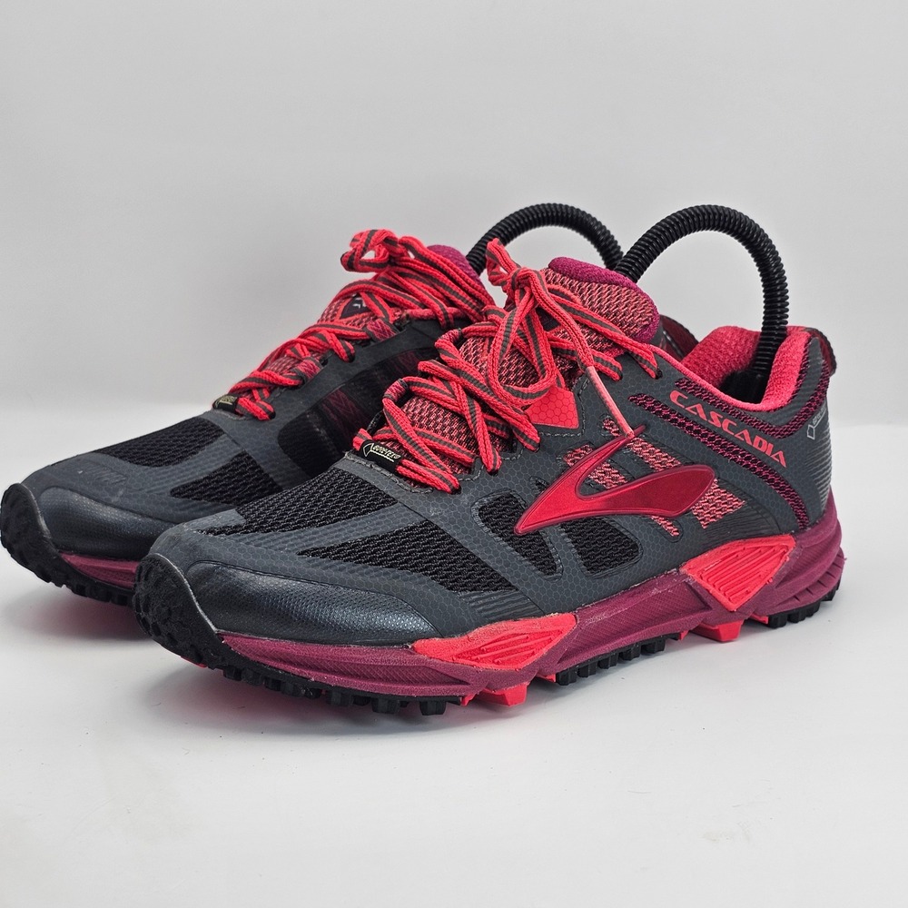 Brooks Cascadia 11 GTX Gore-Tex Trail Running Shoes Black Pink 1202221B081 5.5